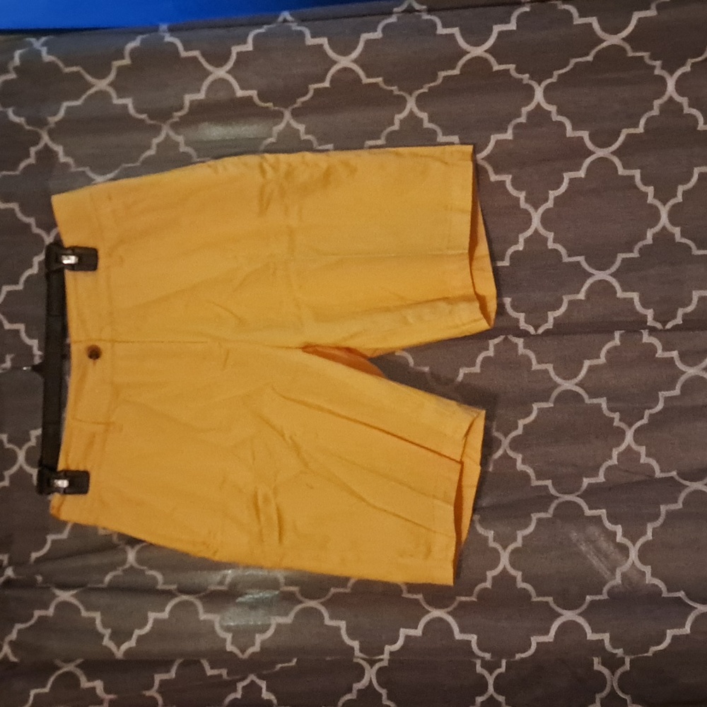 Kim Roger's yellow shorts